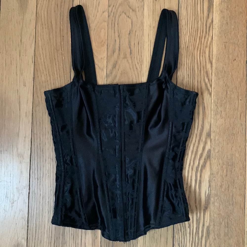 Corset with straps. Size 34 B-D. Good condition. All black